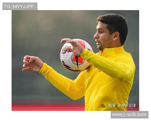 中国足球明星的名字与他们的传奇故事在绿茵场上的辉煌成就 中国足球明星的名字与他们的传奇故事在绿茵场上的辉煌成就