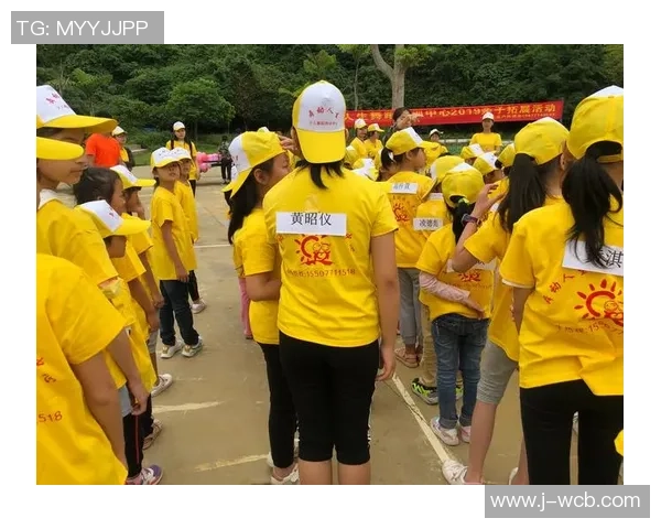 舞动人生的节奏：杨芳与街舞的深度对话与心路历程