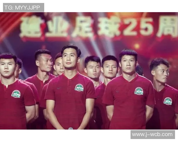 深入中国足球明星的世界采访视频揭示他们的梦想与挑战