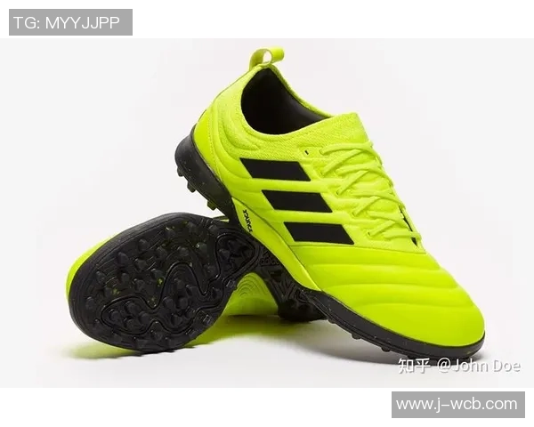 后卫在选择足球鞋时应考虑的关键因素与推荐款式解析