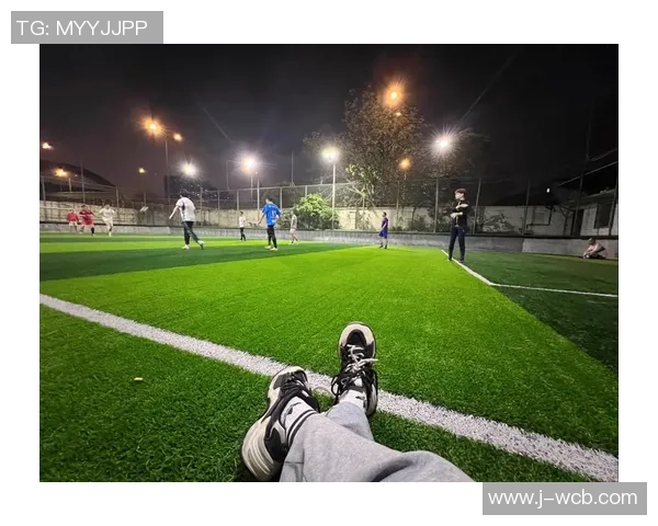 足球aoo：探索足球世界的魅力与激情，带你领略球场上的精彩瞬间与传奇故事